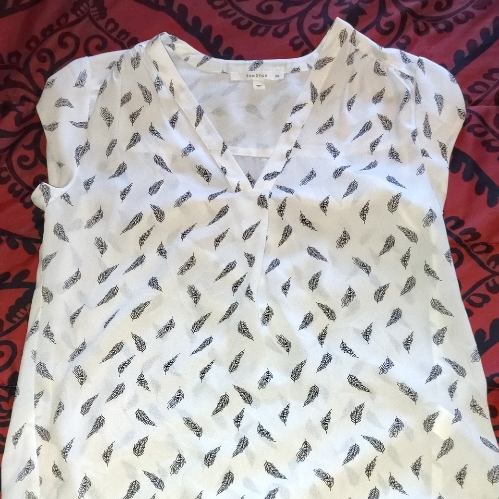 Patterned White and Black Women's Top